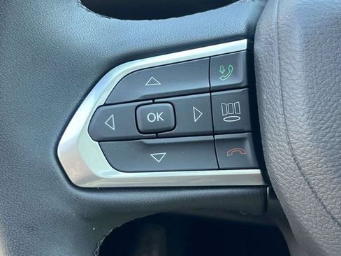 Used 2026 Jeep Compass Limited w/ Sun, Sound & Navigation Group AWD/4WD image 21
