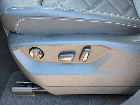 New 2026 Volkswagen Atlas SE image 15