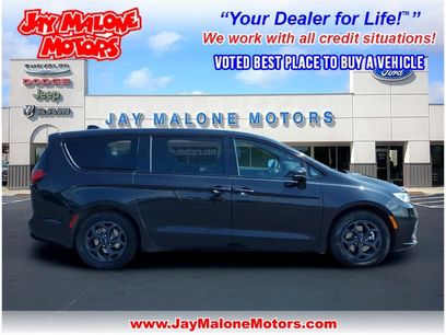 Used 2022 Chrysler Pacifica Touring-L w/ S Appearance Package