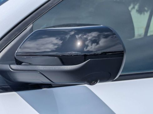 New 2026 Chevrolet Equinox RS w/ Convenience Package III FWD image 33