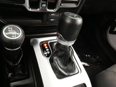 Used 2022 Jeep Wrangler Unlimited Sport AWD/4WD image 24
