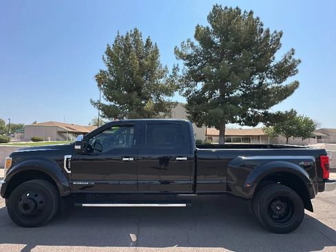 Used 2017 Ford F450 Lariat w/ Lariat Ultimate Package AWD/4WD image 1