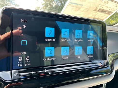 Used 2024 Volkswagen Atlas Cross Sport SEL Premium R-Line image 27