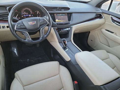 Used 2019 Cadillac XT5 Premium Luxury image 19