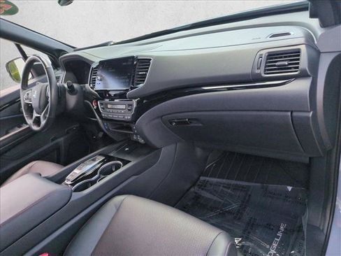 Used 2025 Honda Ridgeline Black Edition image 22