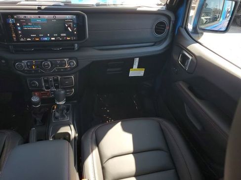 New 2026 Jeep Wrangler Unlimited Rubicon AWD/4WD image 18