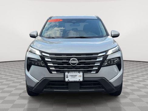 Used 2024 Nissan Rogue SV AWD/4WD image 2