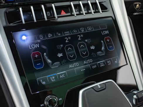 Used 2022 Lamborghini Urus image 30