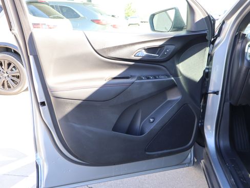 Used 2023 Chevrolet Equinox RS image 24