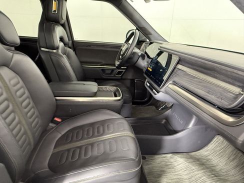 Used 2023 Rivian R1T Adventure image 13