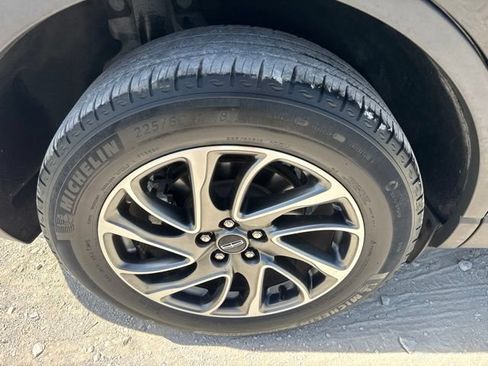 Used 2022 Lincoln Corsair FWD w/ Equipment Group 101A image 28