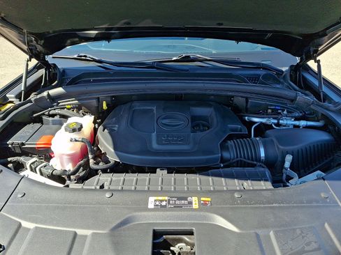 Certified 2022 Jeep Grand Cherokee Trailhawk w/ Luxury Tech Group III image 30