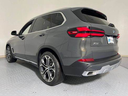 Used 2026 BMW X5 sDrive40i w/ Premium Package RWD image 3