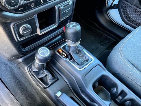 Certified 2024 Jeep Wrangler Sport image 29