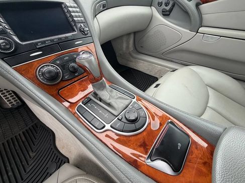 Used 2005 Mercedes-Benz SL 500 image 10