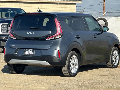 Used 2024 Kia Soul LX w/ Option Group 015 image 4