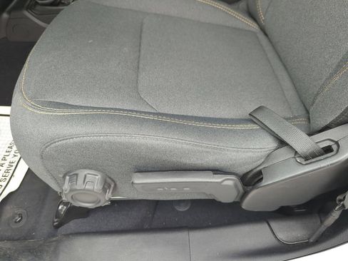 Used 2025 Jeep Wrangler Unlimited Sahara AWD/4WD image 29