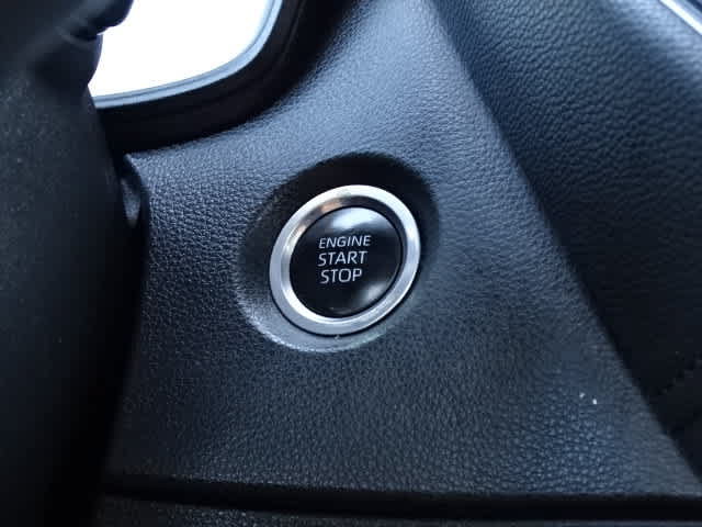 Used 2023 Toyota Corolla SE w/ Carpet Mat Package (TMS) FWD image 30