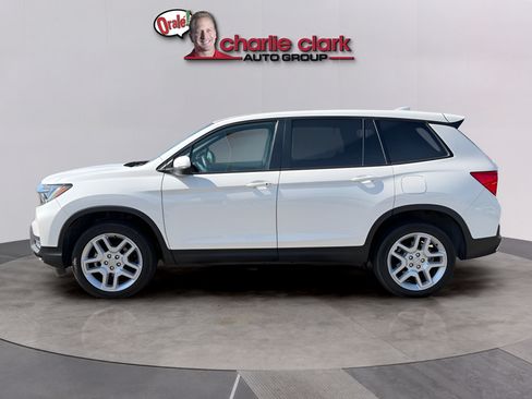 Used 2025 Honda Passport EX-L image 2