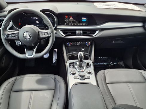 New 2025 Alfa Romeo Stelvio Sprint w/ Convenience Package AWD/4WD image 8