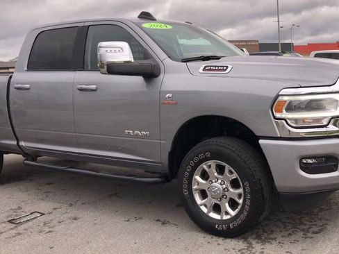 Used 2024 RAM 2500 Laramie AWD/4WD image 2