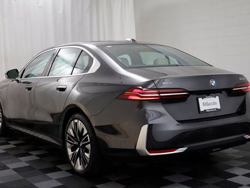 New 2026 BMW 530i xDrive w/ Premium Package image 15