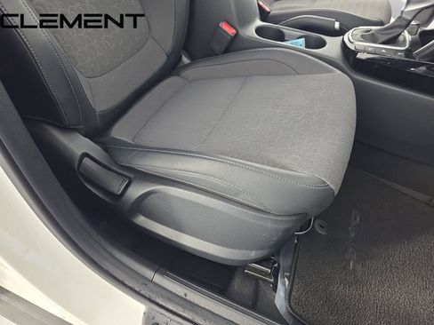 Used 2024 Kia Seltos S image 32