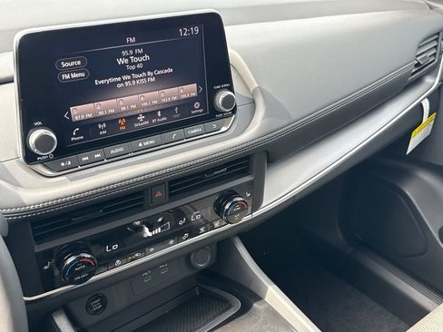New 2026 Nissan Rogue SV AWD/4WD image 21