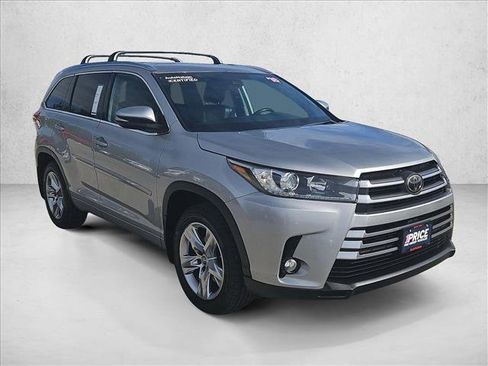 Used 2018 Toyota Highlander Limited w/ Protection Package #3 AWD/4WD image 3