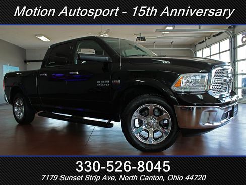 Used 2017 RAM 1500 Laramie AWD/4WD image 2