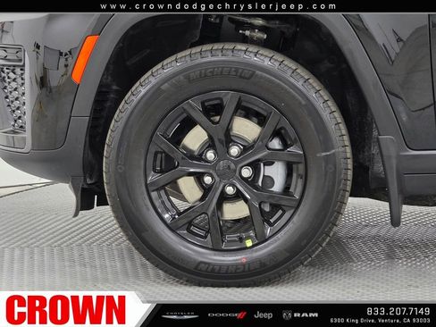 New 2026 Jeep Grand Cherokee Altitude RWD image 9