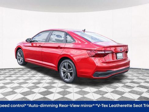 Certified 2023 Volkswagen Jetta SE FWD image 6