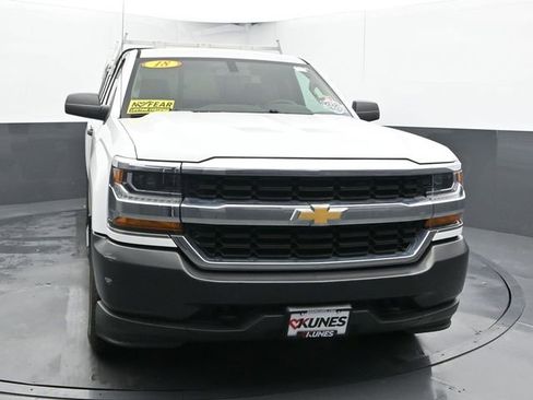 Used 2018 Chevrolet Silverado 1500 W/T w/ WT Convenience Package image 4