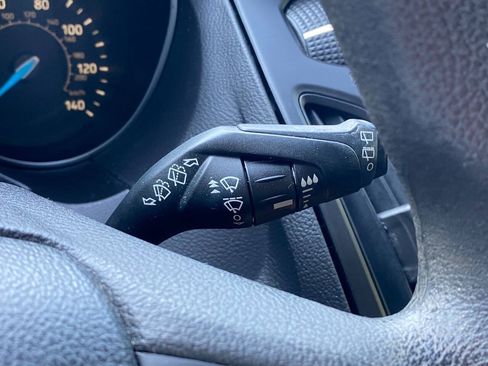 Used 2017 Ford Focus SE FWD image 24