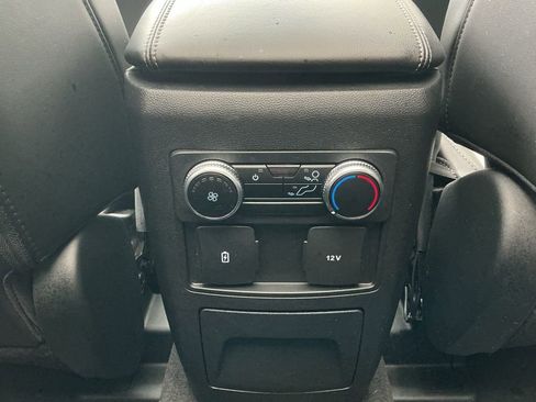 Used 2023 Ford Explorer XLT w/ Equipment Group 202A image 22