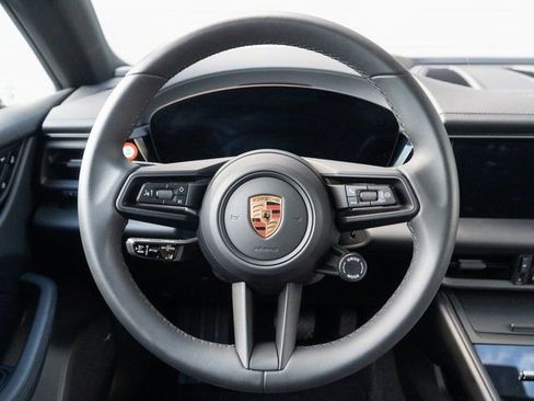 Certified 2025 Porsche Macan Electric image 24