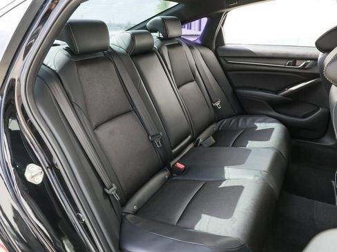 Used 2018 Honda Accord Sport image 21