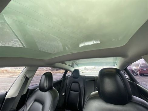 Used 2022 Tesla Model 3 Long Range image 22