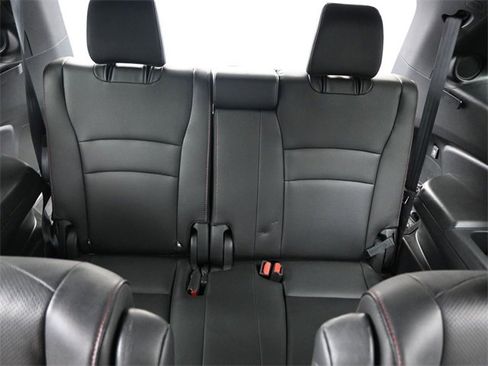 Used 2022 Honda Pilot Black Edition image 28