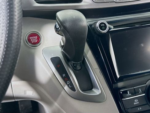 Used 2016 Honda Odyssey SE image 16