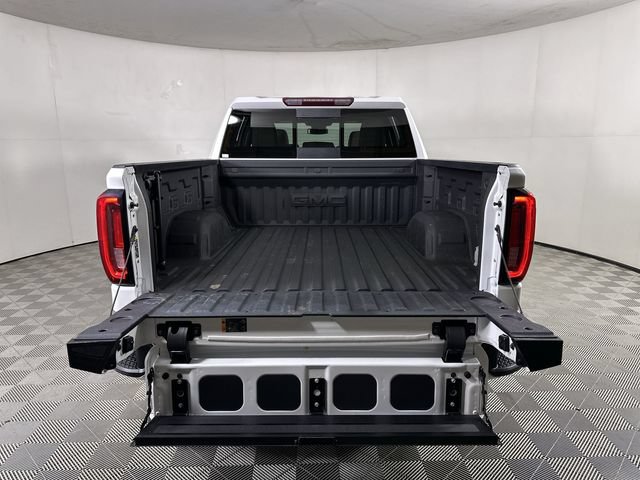 Used 2022 GMC Sierra 1500 SLT AWD/4WD image 27