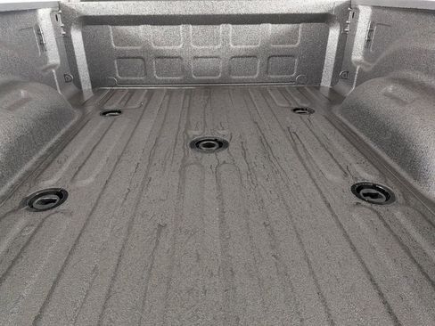 New 2026 RAM 2500 Laramie AWD/4WD image 10
