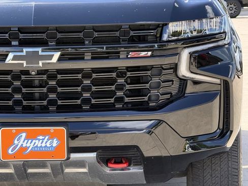 Certified 2024 Chevrolet Tahoe Z71 w/ Luxury Package AWD/4WD image 9