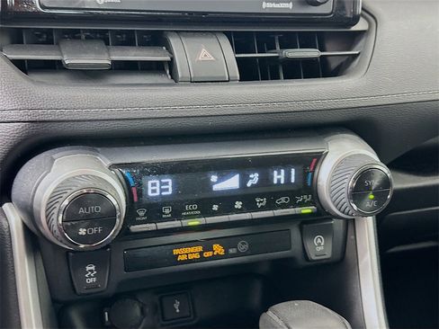 Used 2020 Toyota RAV4 XLE image 15