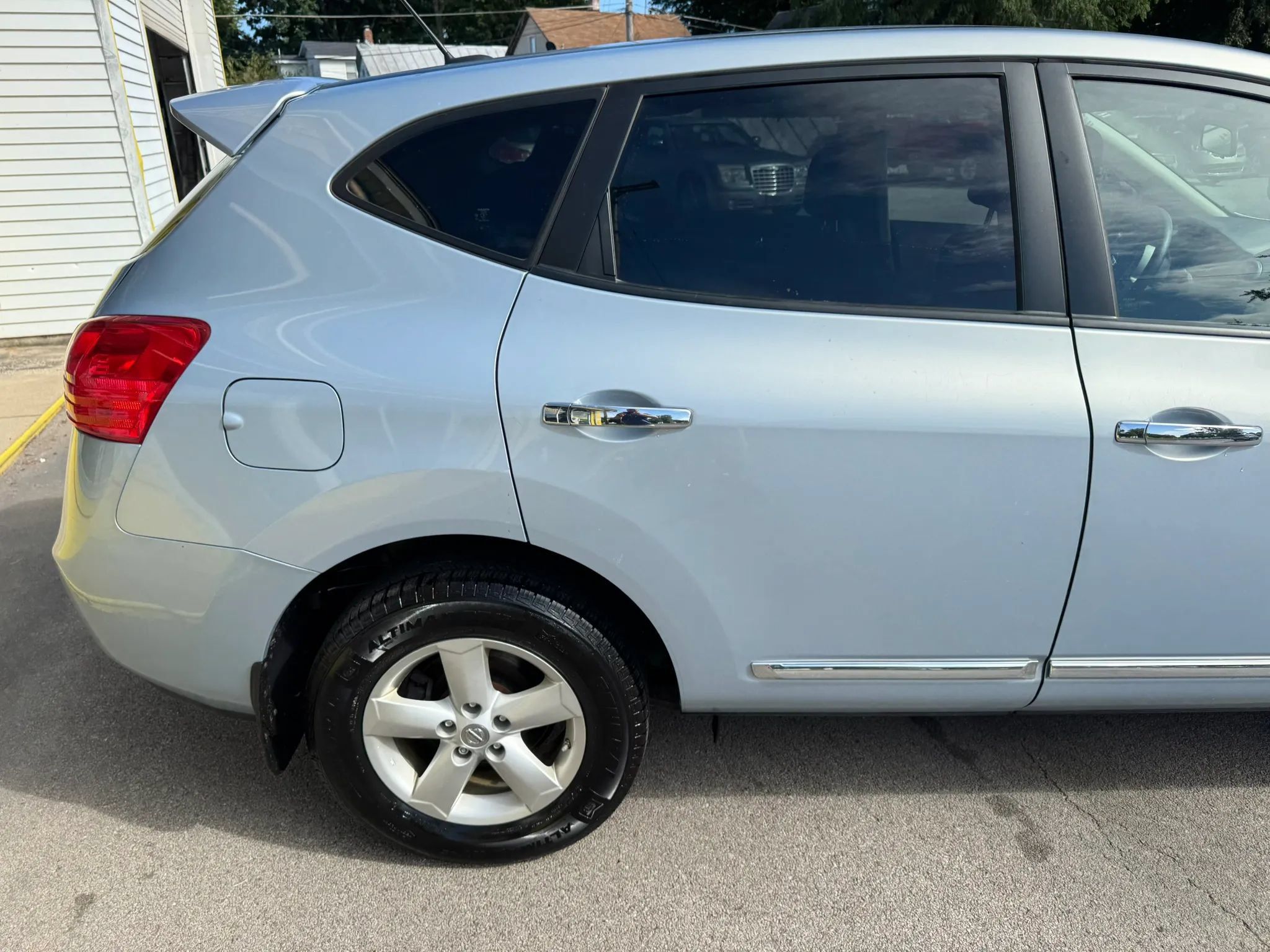 Used 2013 Nissan Rogue S w/ Special Edition Pkg AWD/4WD image 10