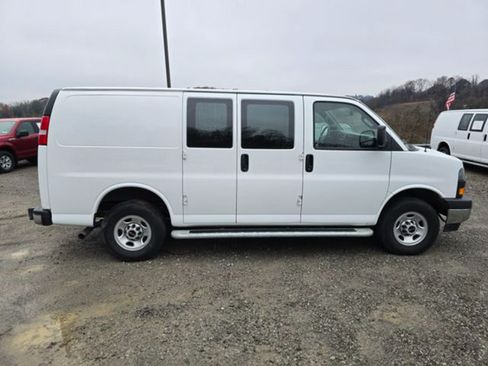 Used 2025 GMC Savana 2500 w/ Driver Convenience Package RWD image 6