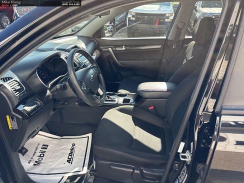 Used 2014 Kia Sorento LX FWD image 14