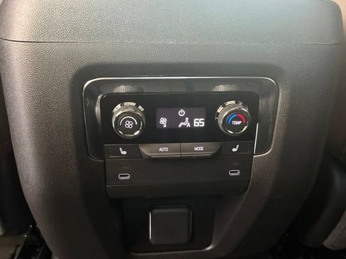 New 2026 Chevrolet Tahoe High Country w/ Sun And Tow Package AWD/4WD image 23