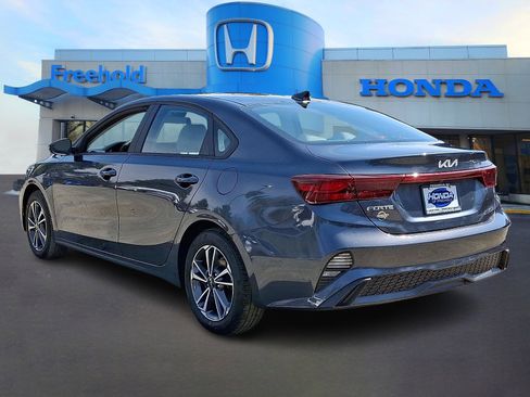 Used 2023 Kia Forte LXS w/ LXS Technology Package image 5