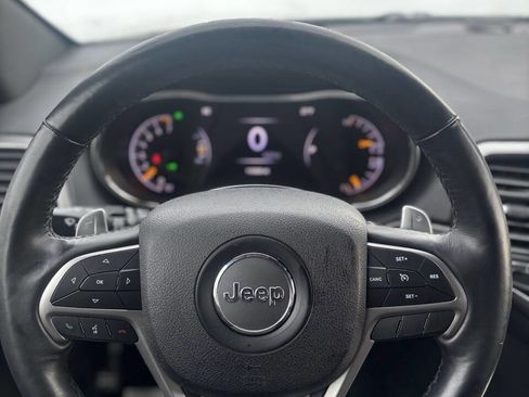 Used 2017 Jeep Grand Cherokee Altitude image 12